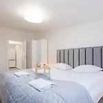 Shortstaypoland Zelazna