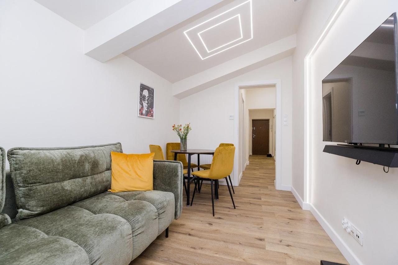 Shortstaypoland Zelazna Apartament